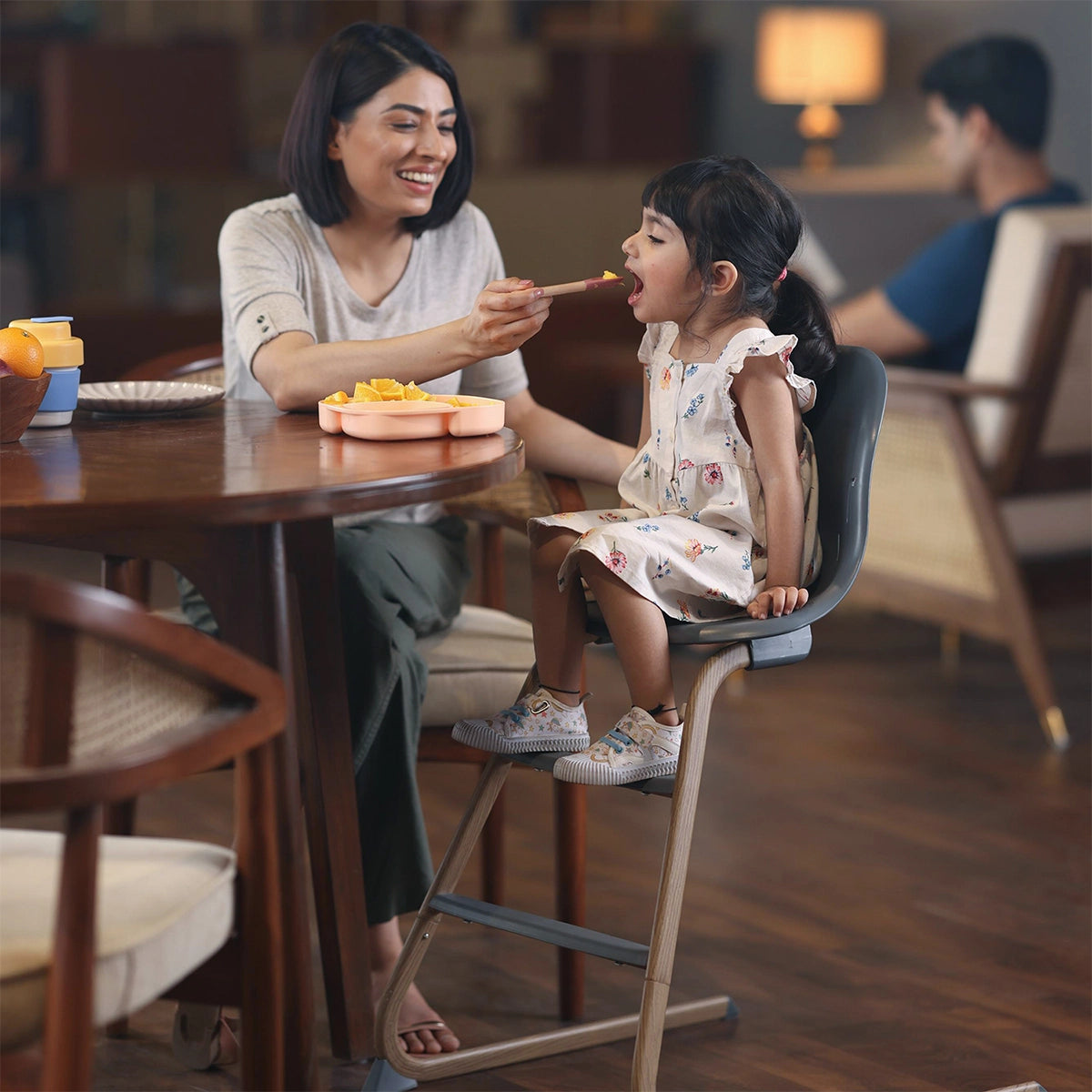 Gravity High Chair – Adjustable Baby Feeding High Chair with Removable Tray & Machine Washable Seat Cushion | From 6 months to 5 years